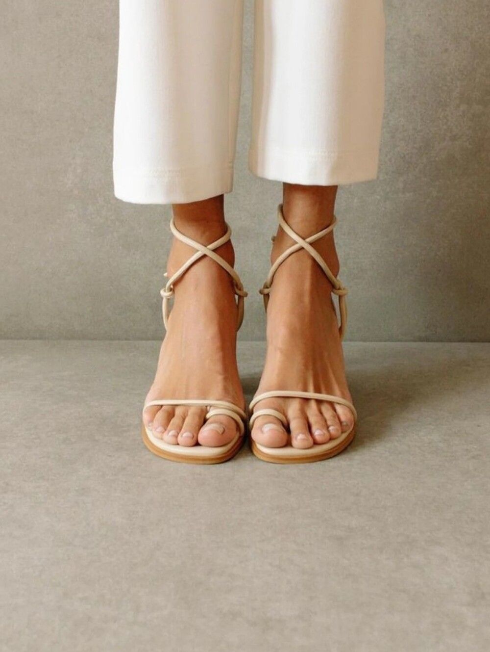 Alohas Grace Wrap Up Black Heel Sandals Size 40